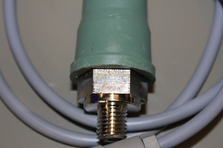 ADJUSTABLE PRESSURE SWITCH- M12 T1.3 NK- V48/0.5A