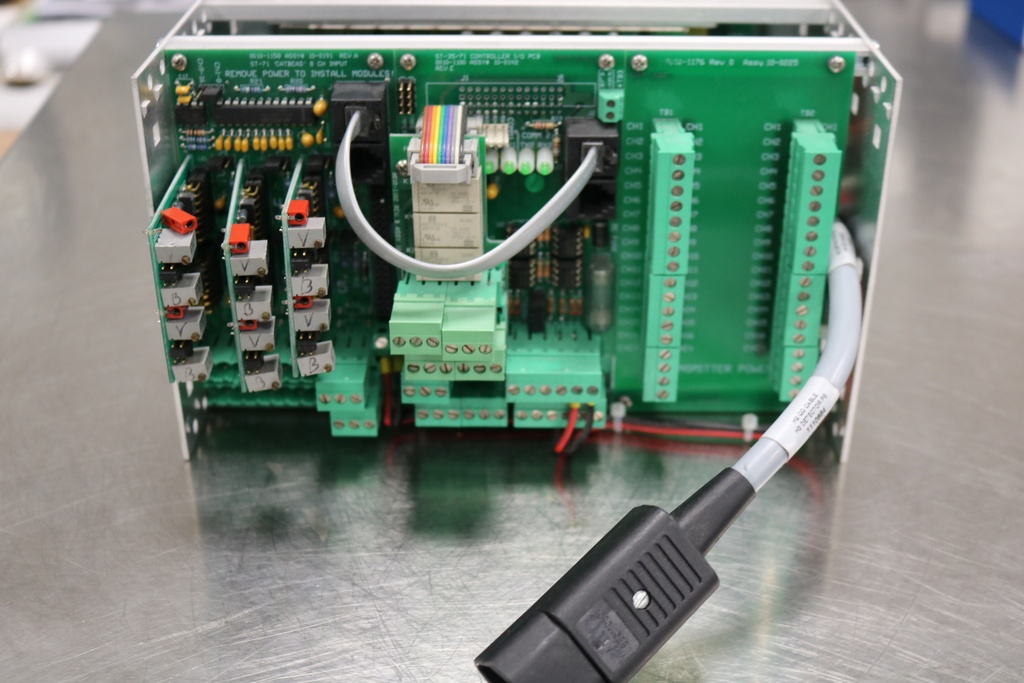 SCOTT INSTRUMENTS Series 7600 Operator Interface, 6 CHANNEL GAS ...