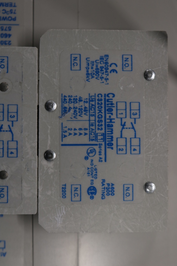 Eaton Cutler-Hammer CE15LN3 Ser. A1 IEC Contactor with 3 side panels