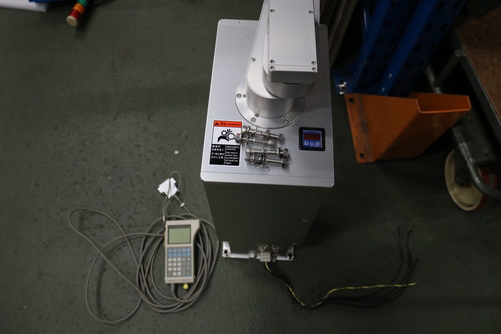 RIGAKU ROBOT