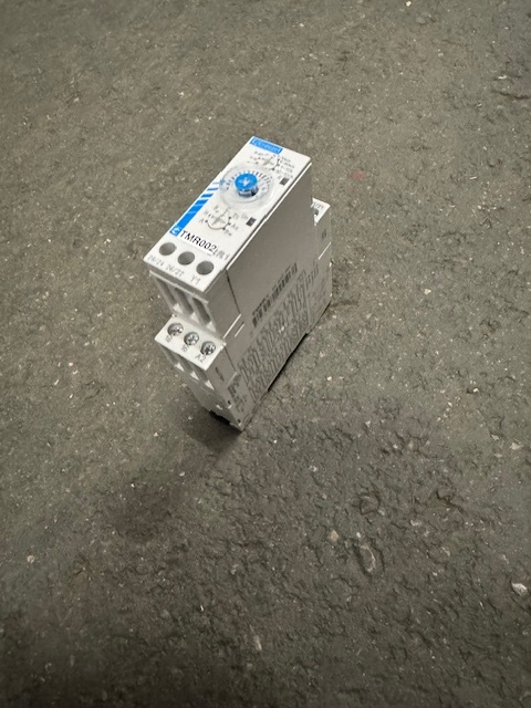 Crouzet 88865305 Timer, 8 A, 24 VDC/24 VAC to 240 VAC, 0.1 Sec. to 100 hr, Electronic, LED, SPDT