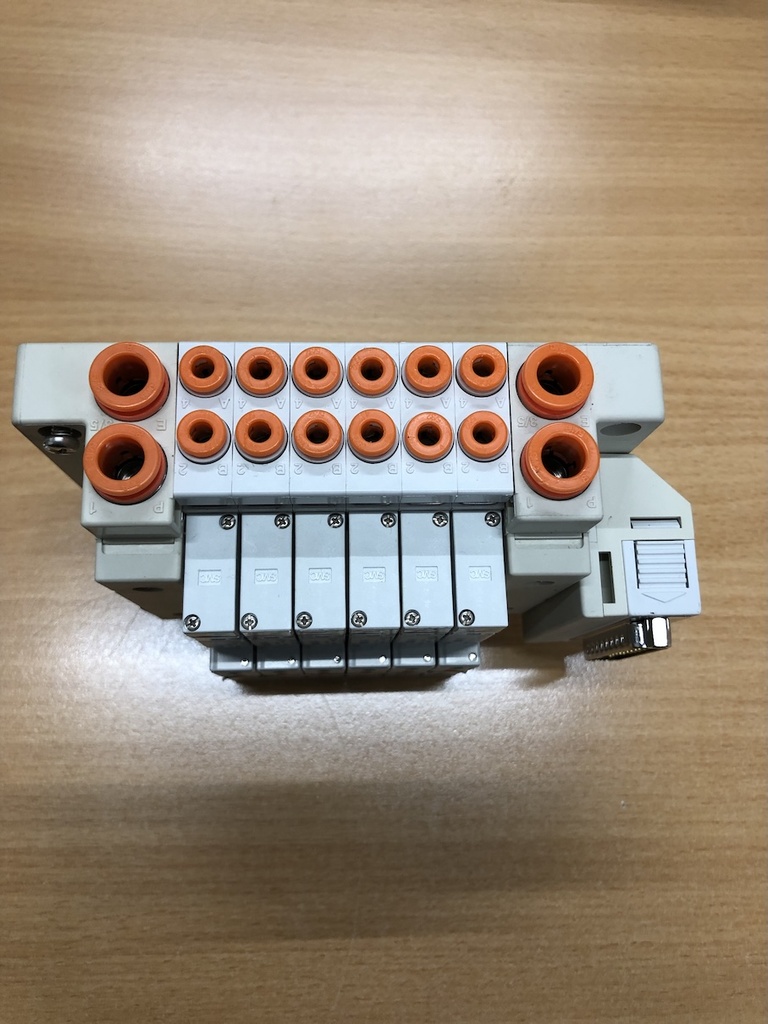 SMC SS5V1-DUJ01243 SOLENOID VALVE