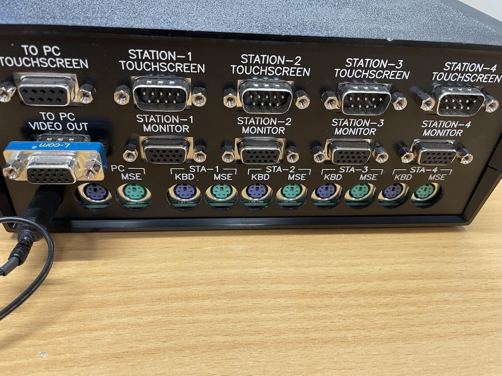 VETRA VIP-884-TS SWITCHBOX TOUCHSCREEN 690152