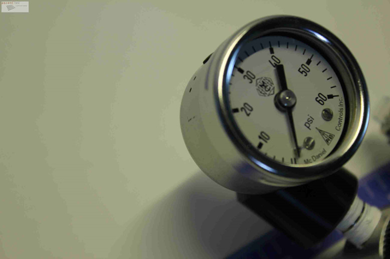 PRESSURE GAUGE, LOT OF 3