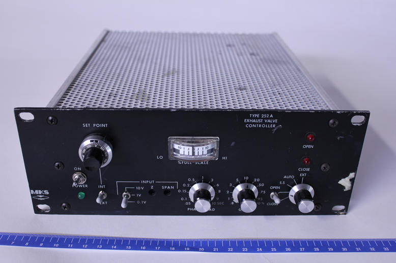 EXHAUST VALVE CONTROLLER TYPE 252A, USED