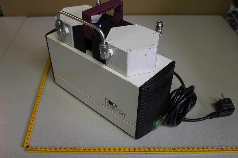 VAVUUM PUMP 230V, 50Hz, 0.7A, 0.12kW