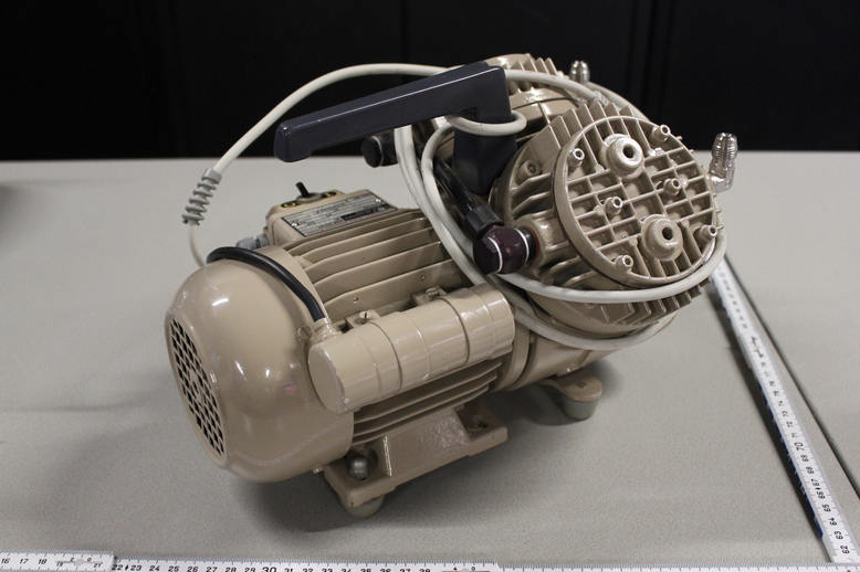 VAVUUM PUMP, 220V, 50Hz, 1.8A, 0.12kW