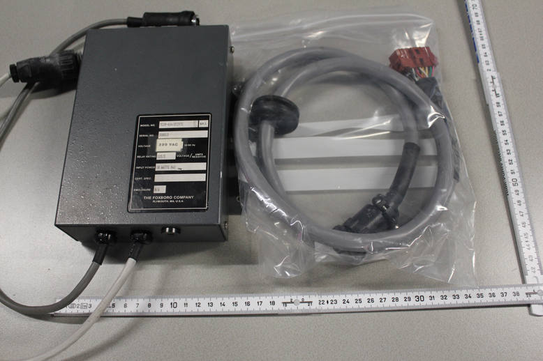FOXBORO 921R-A1A/EP297C Resistivity Monitor, 220VAC, 50/60Hz, 61325-05, w/ Cable