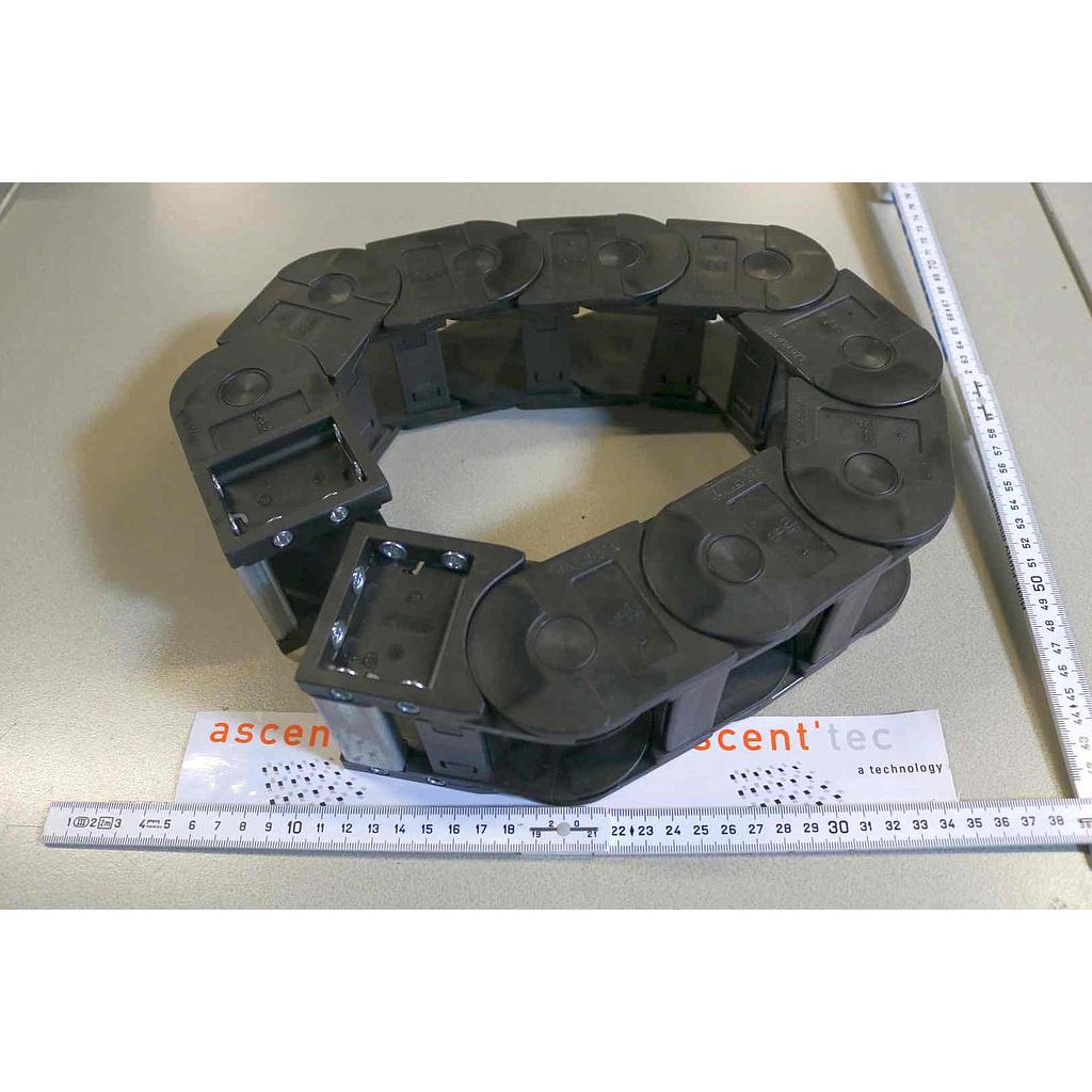 E-CHAIN, 8x IGUS 340.050.075+30000.10+30000.20