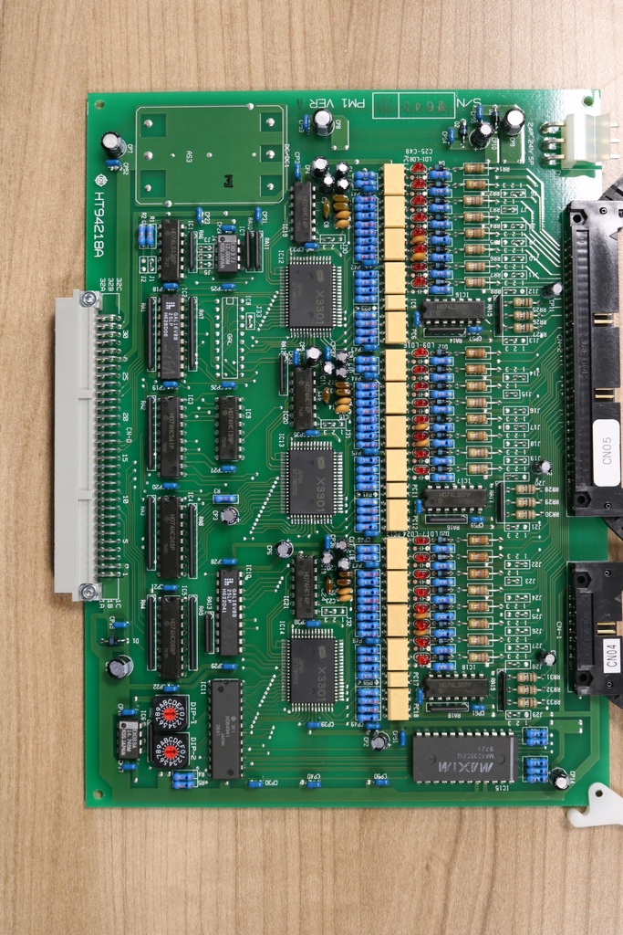 Hitachi M712 HT94218A Circuit Board PCB