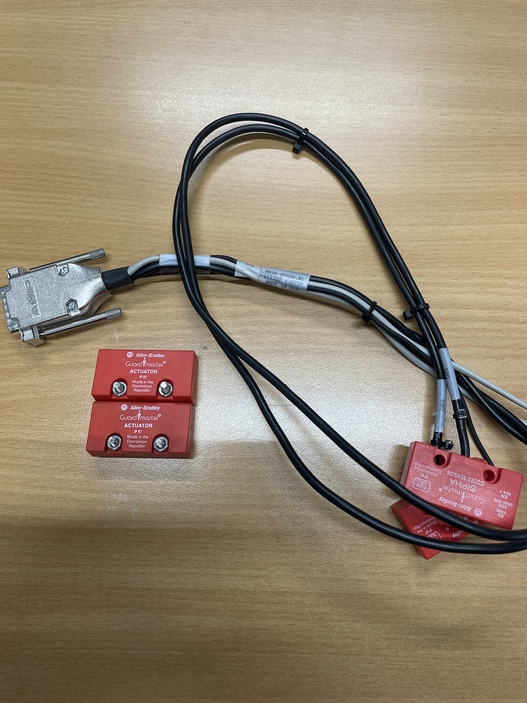 AMAT CABLE SENSOR 0090-05526 ALLEN BRADLEY CODED SENSOR IP 67 VDE 0660-209