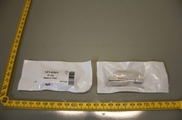 [121-0321/500929] CABLE MOUNTING PLUG, LOT OF 10