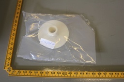 [15-107698-00/501033] Cap, Ceramic, Feedthru