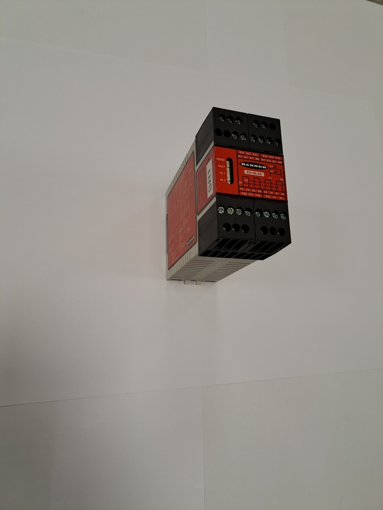 Banner Engineering ES-VA-5A Safety Relay Module, E-Stop, 230VAC/12 ...